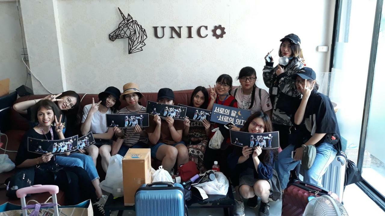 Unico Hostel Bangkok Exterior photo